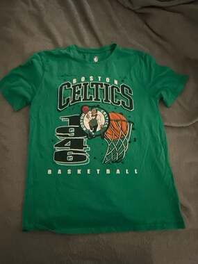Boston Celtics Basketball Graphic T-Shirt Kelly Green Men's Large